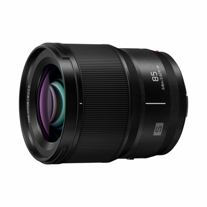 panasonic lumix s 85mm f/1.8 lens